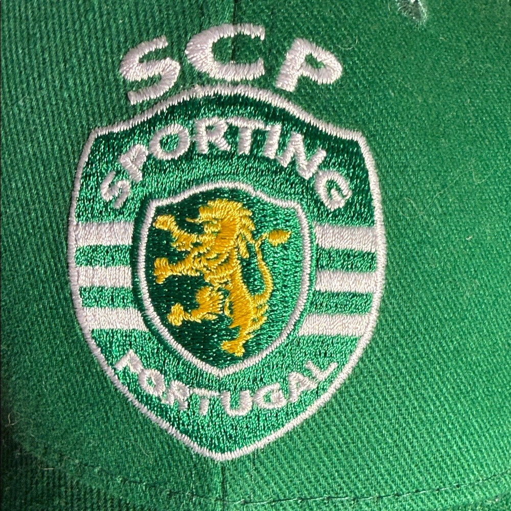 Sporting CP Green Crest Baseball Cap - Picture 2 of 5